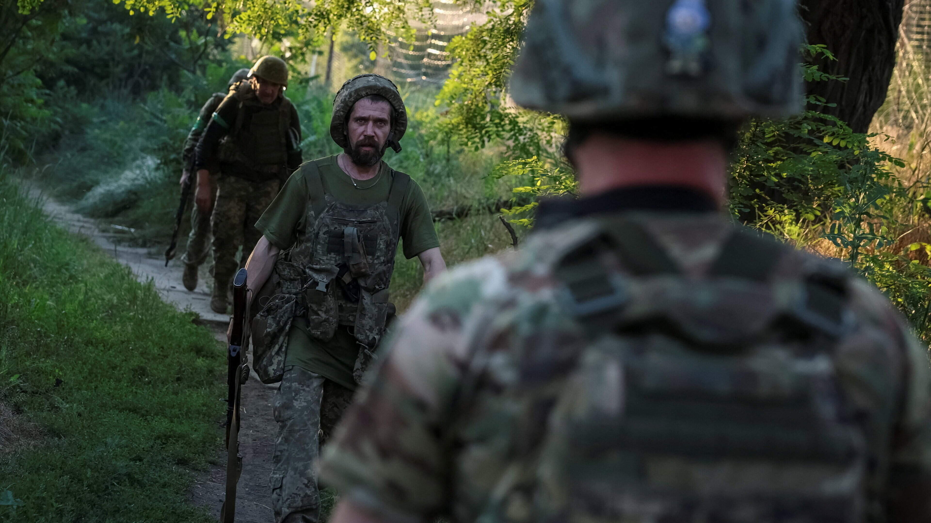 Alexander Lukashenko warns Kyiv not to drag Belarus into war against Russians